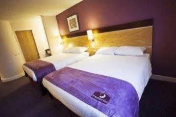 Premier Inn Wolverhampton City Centre ภายนอก รูปภาพ